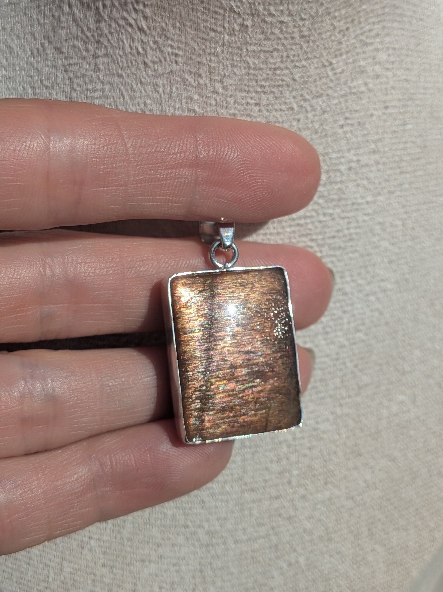 Pendentif rectangulaire pierre de soleil