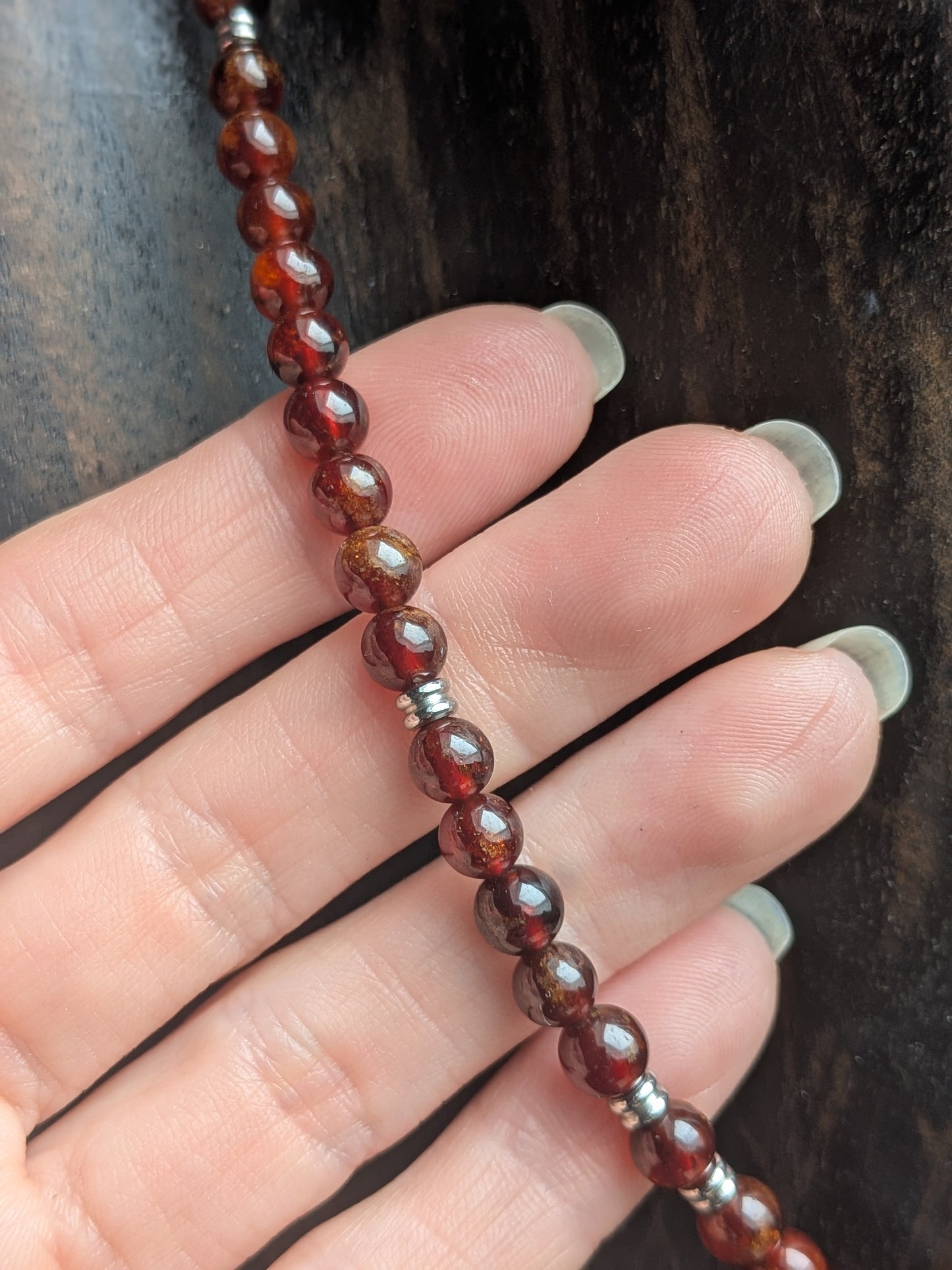 Collier en grenat et coeur cornaline