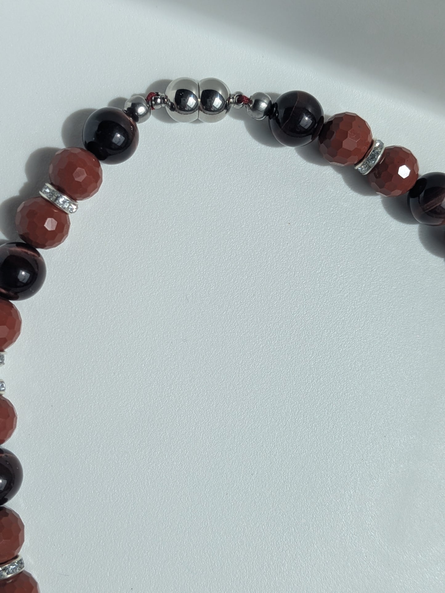 Collier jaspe rouge et oeil de taureau