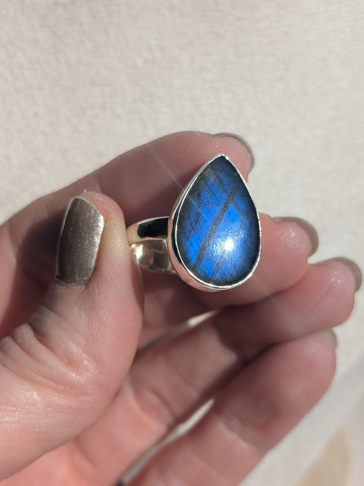 Bague goutte labradorite bleue