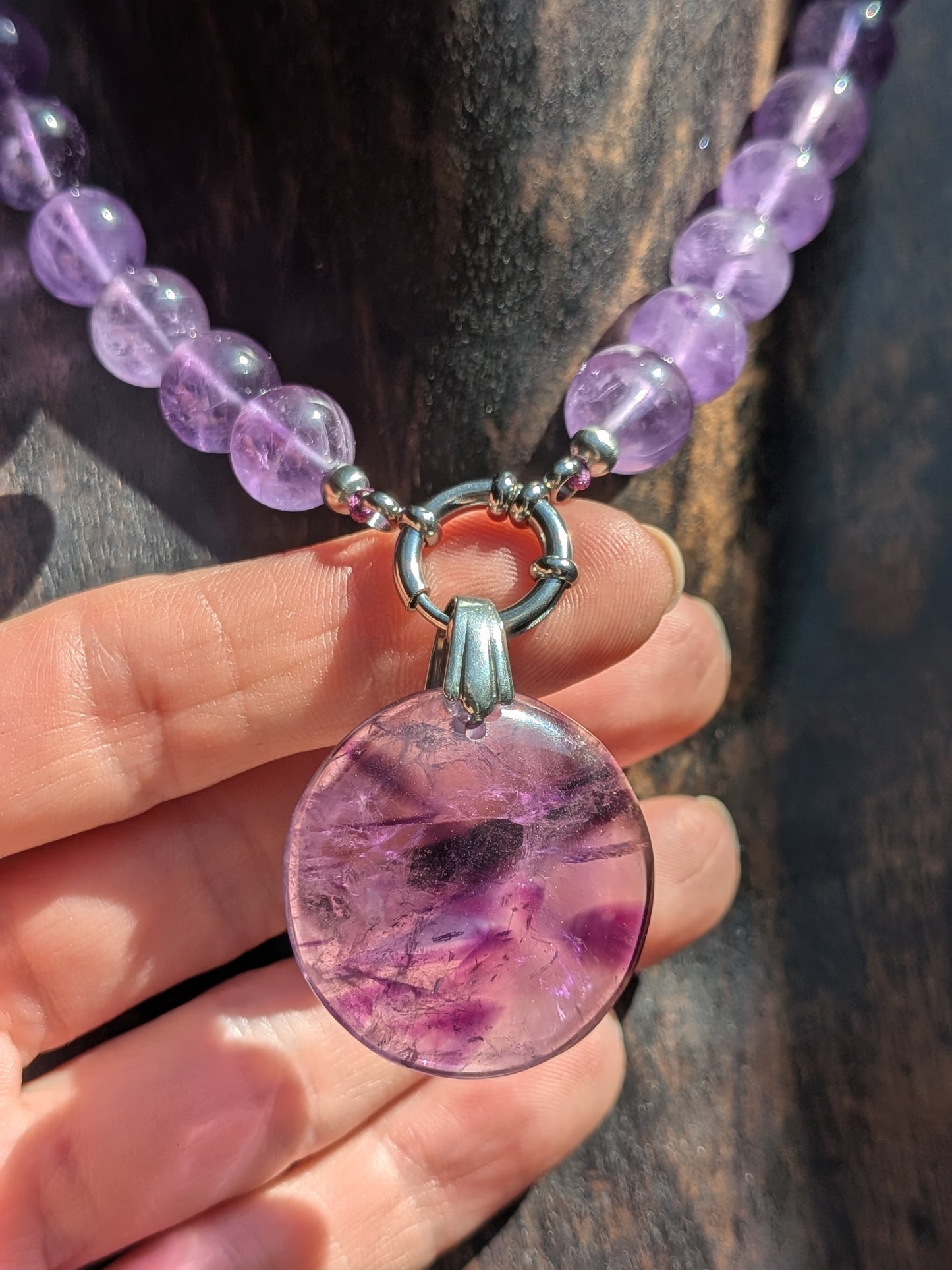 Collier améthyste claire perles 10 mm