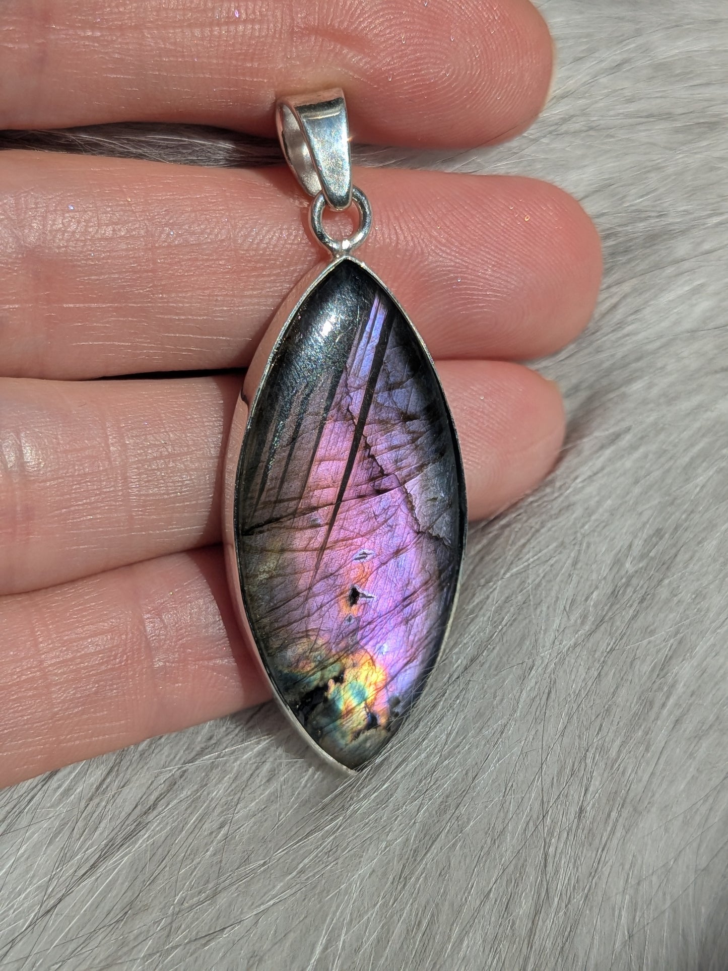 Pendentif marquise labradorite multicolore