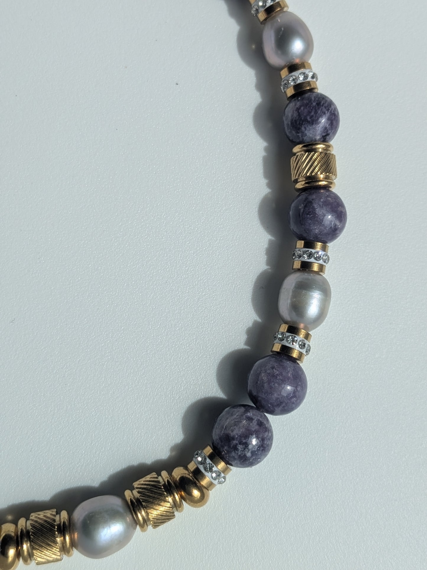 Collier en lepidolite et perles de culture