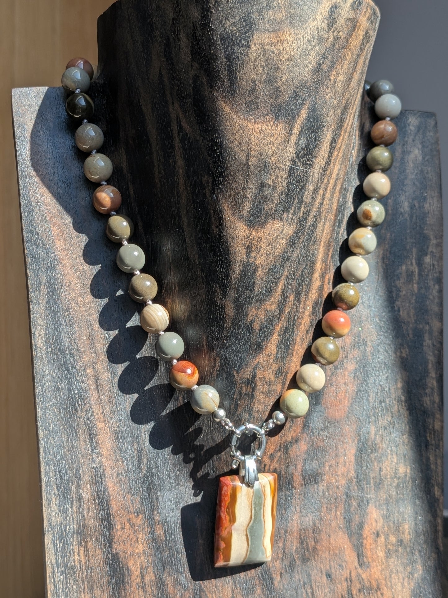 Collier perles 10 mm jaspe polychrome
