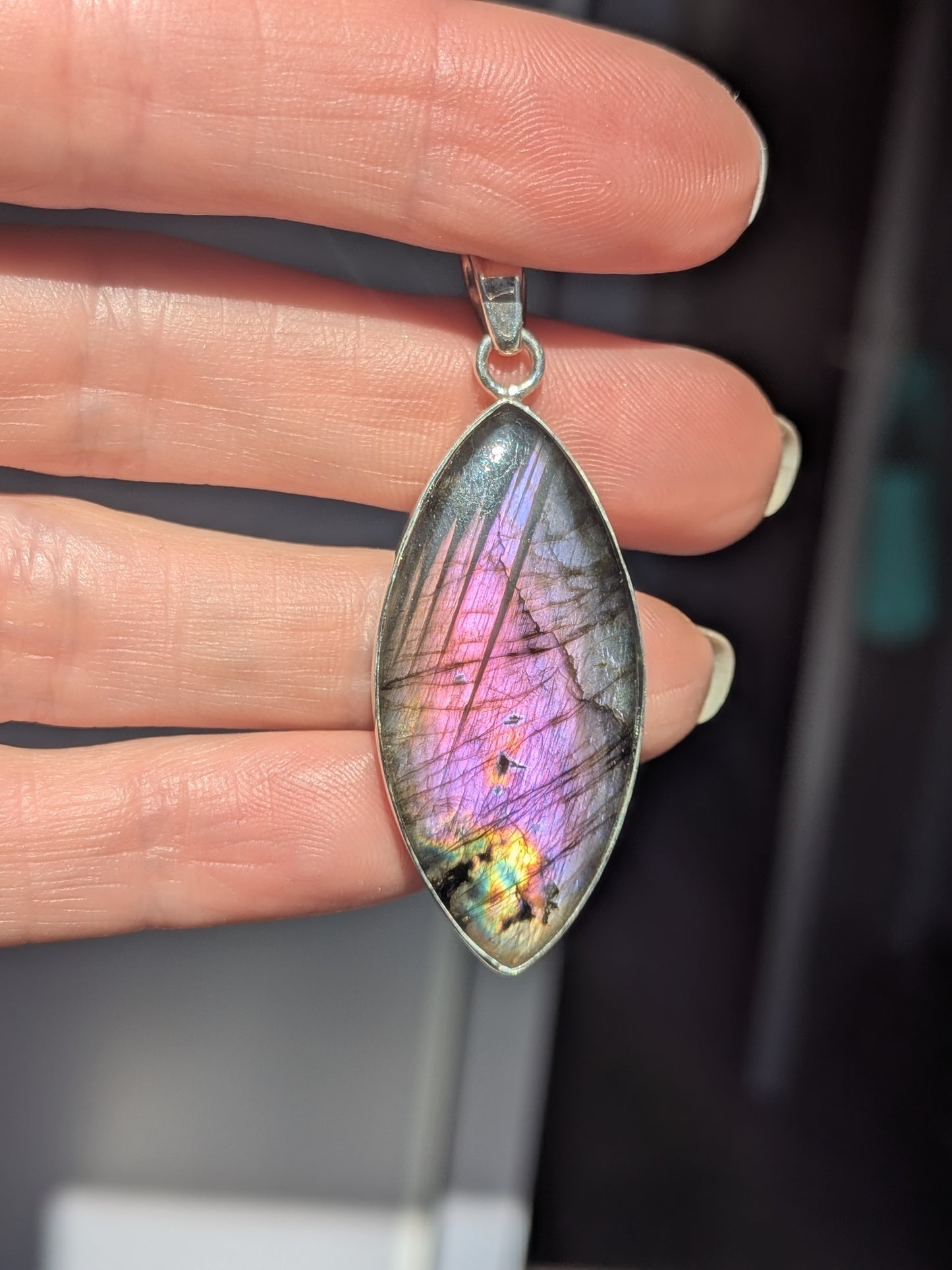 Pendentif marquise labradorite multicolore