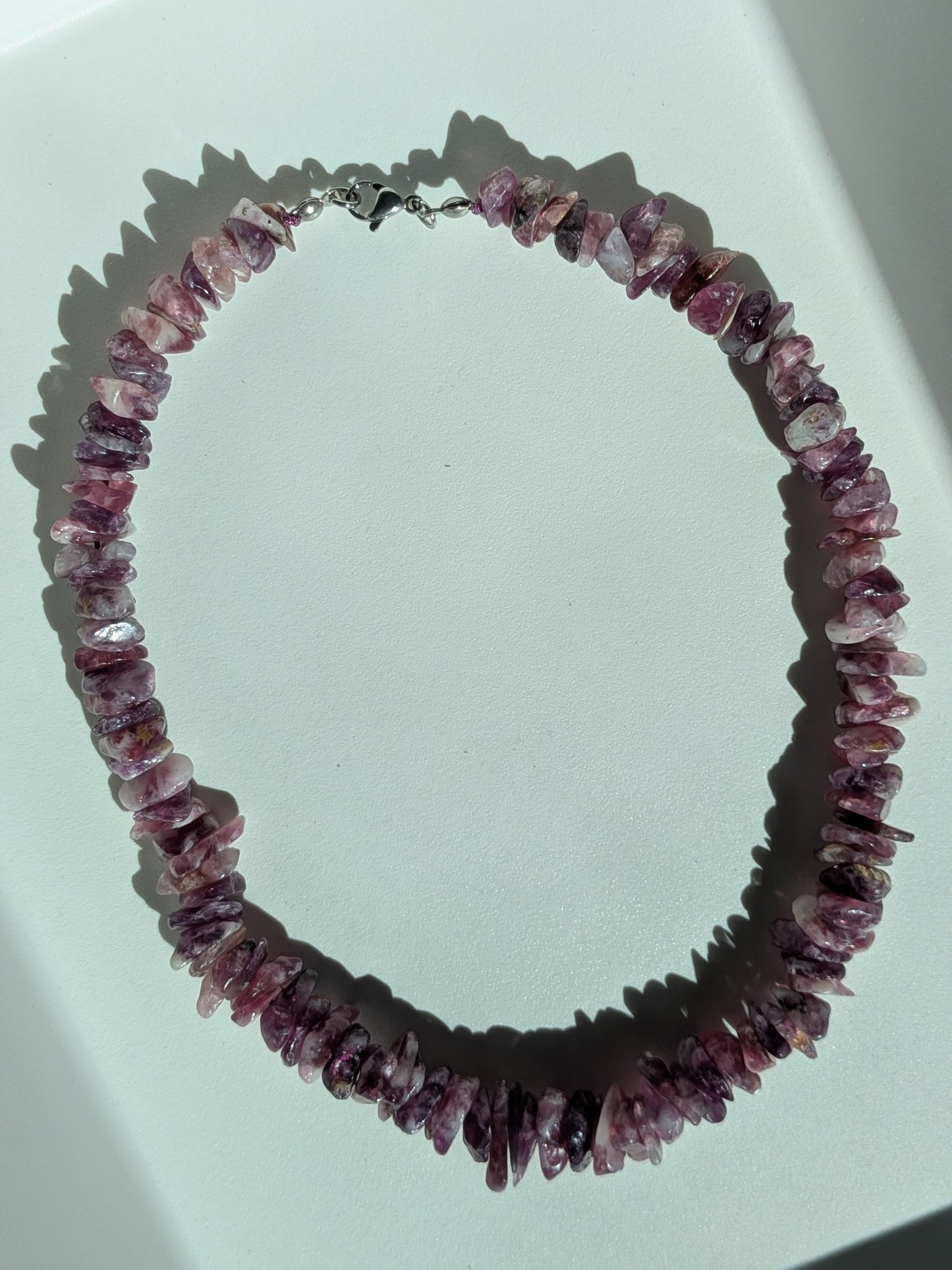 Collier en lepidolite