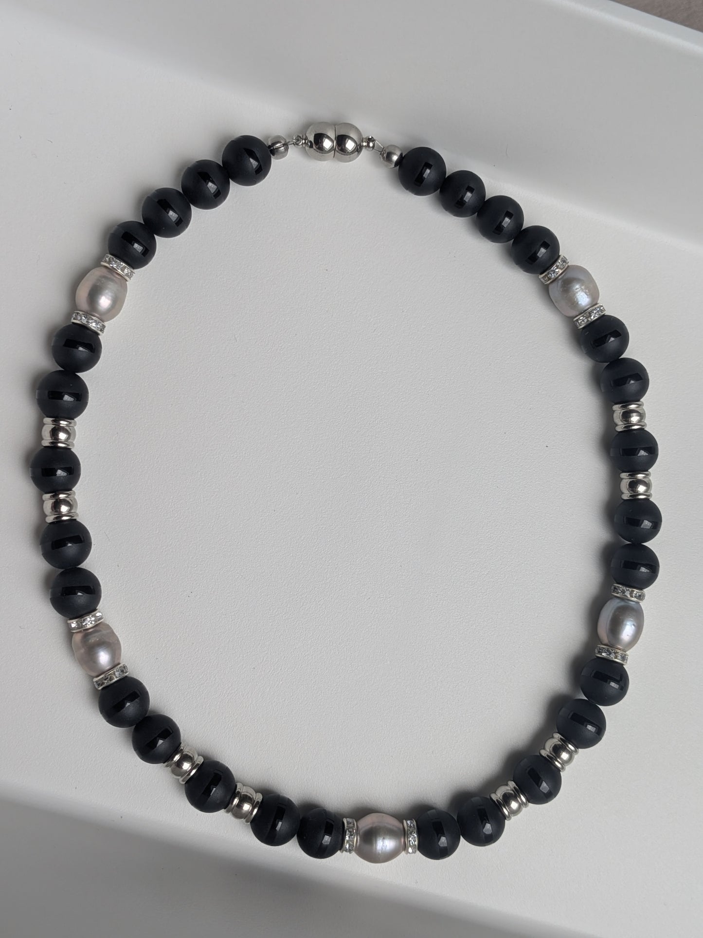 Collier en onyx et perles de culture