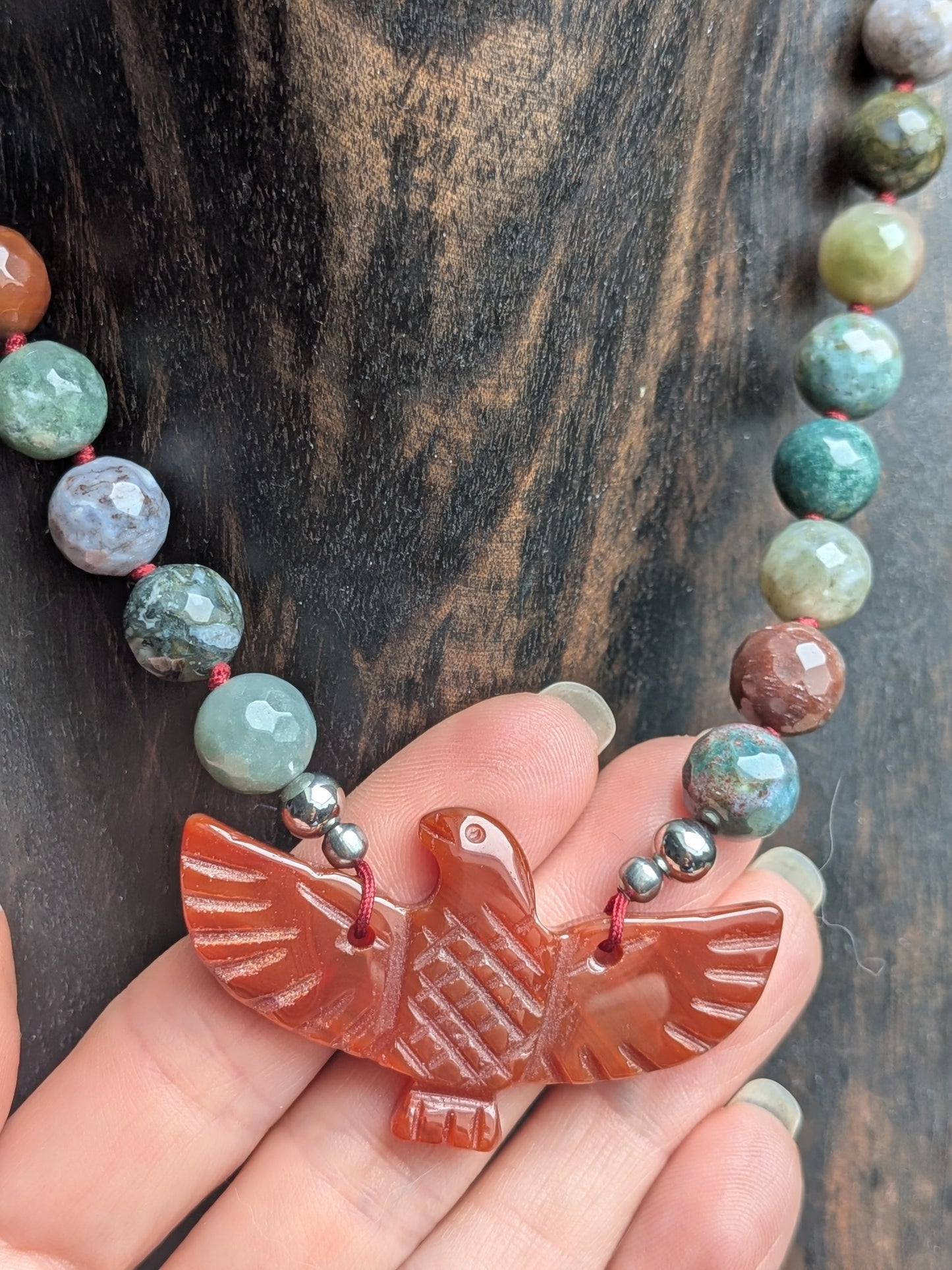 Collier aigle en agate indienne et cornaline