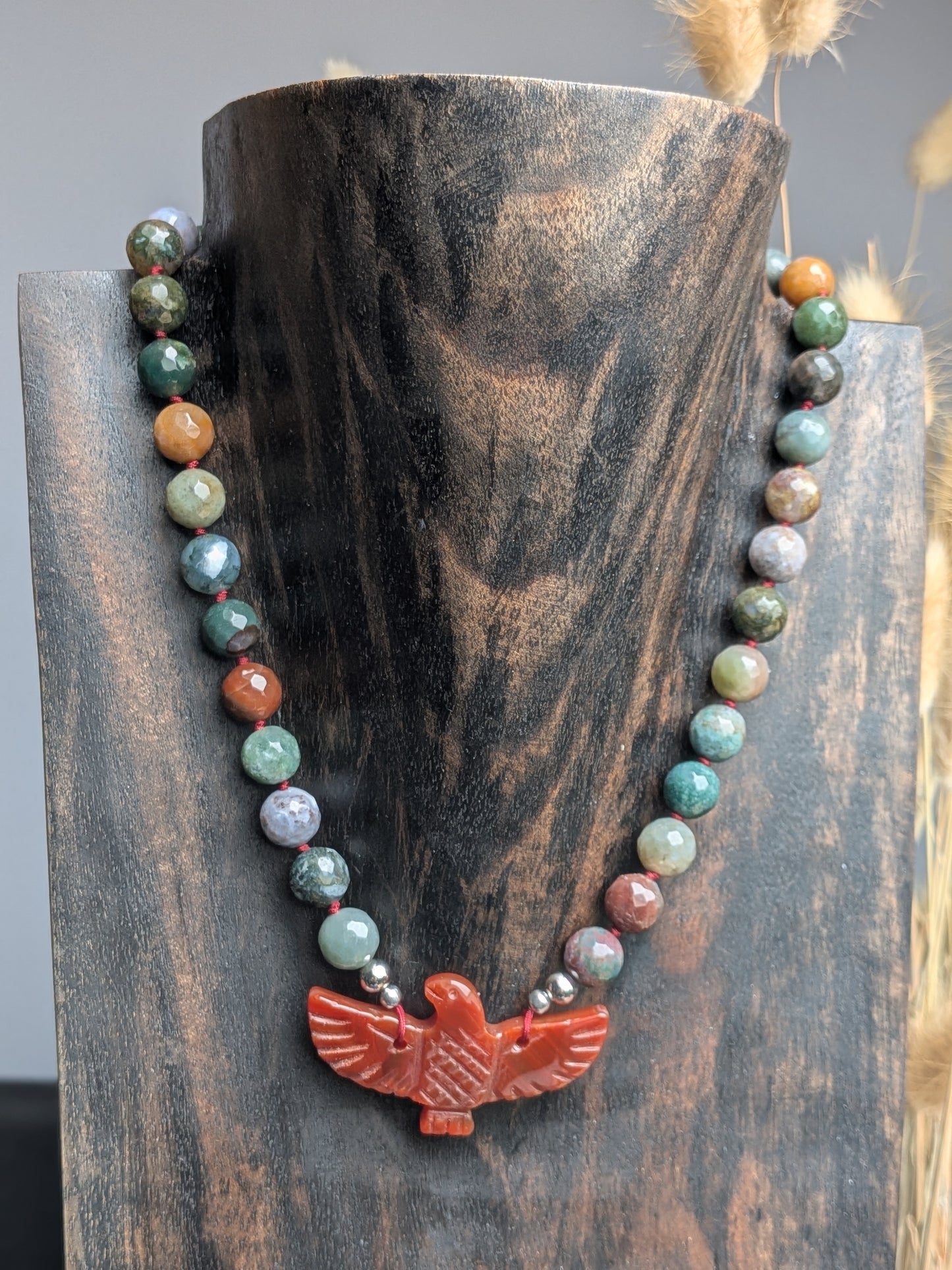 Collier aigle en agate indienne et cornaline