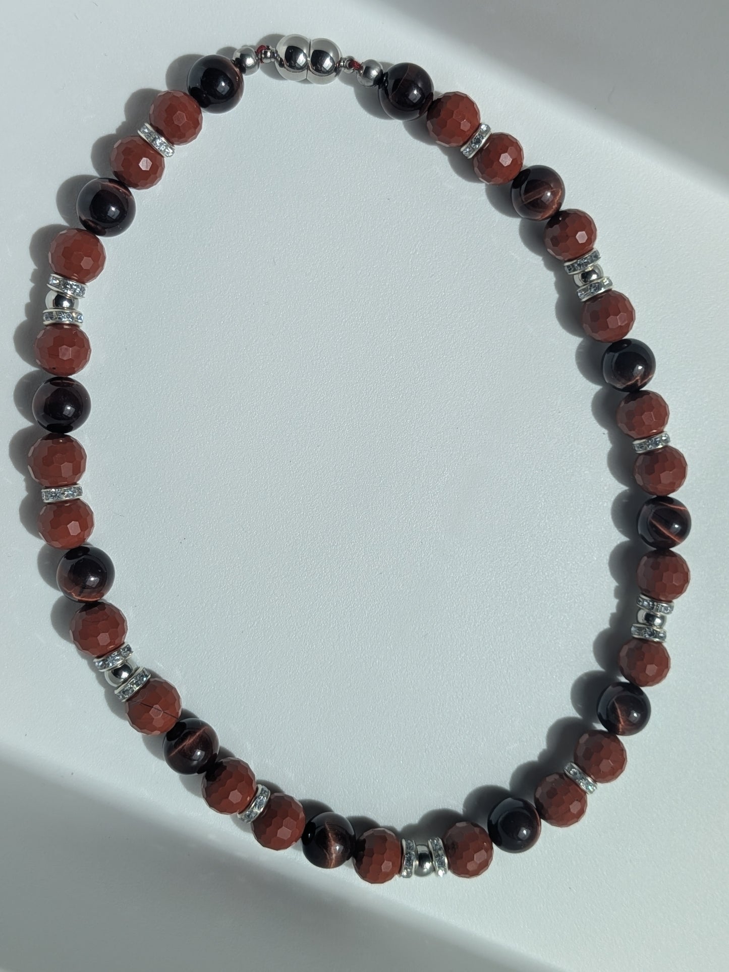 Collier jaspe rouge et oeil de taureau