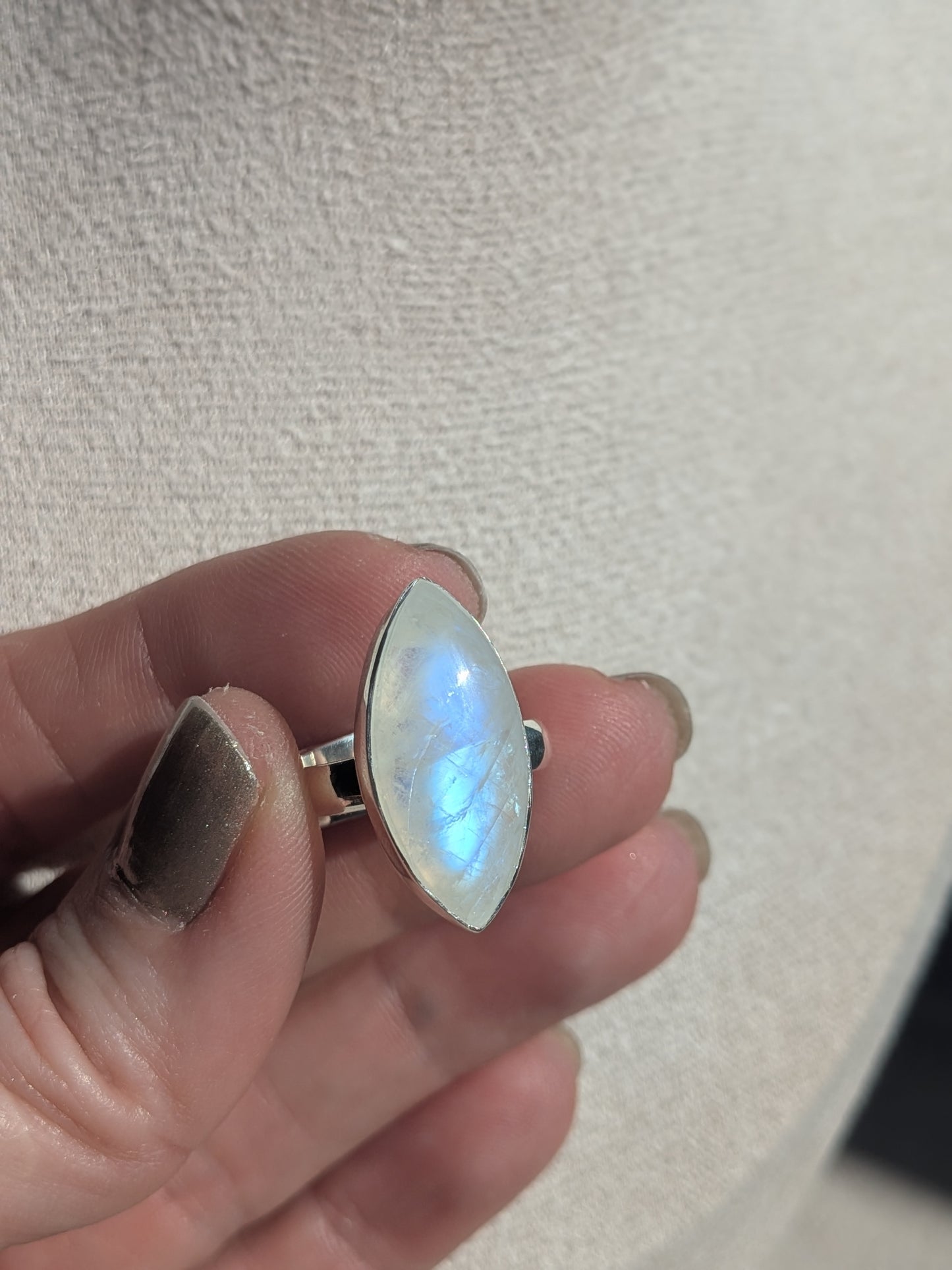 Bague marquise labradorite blanche