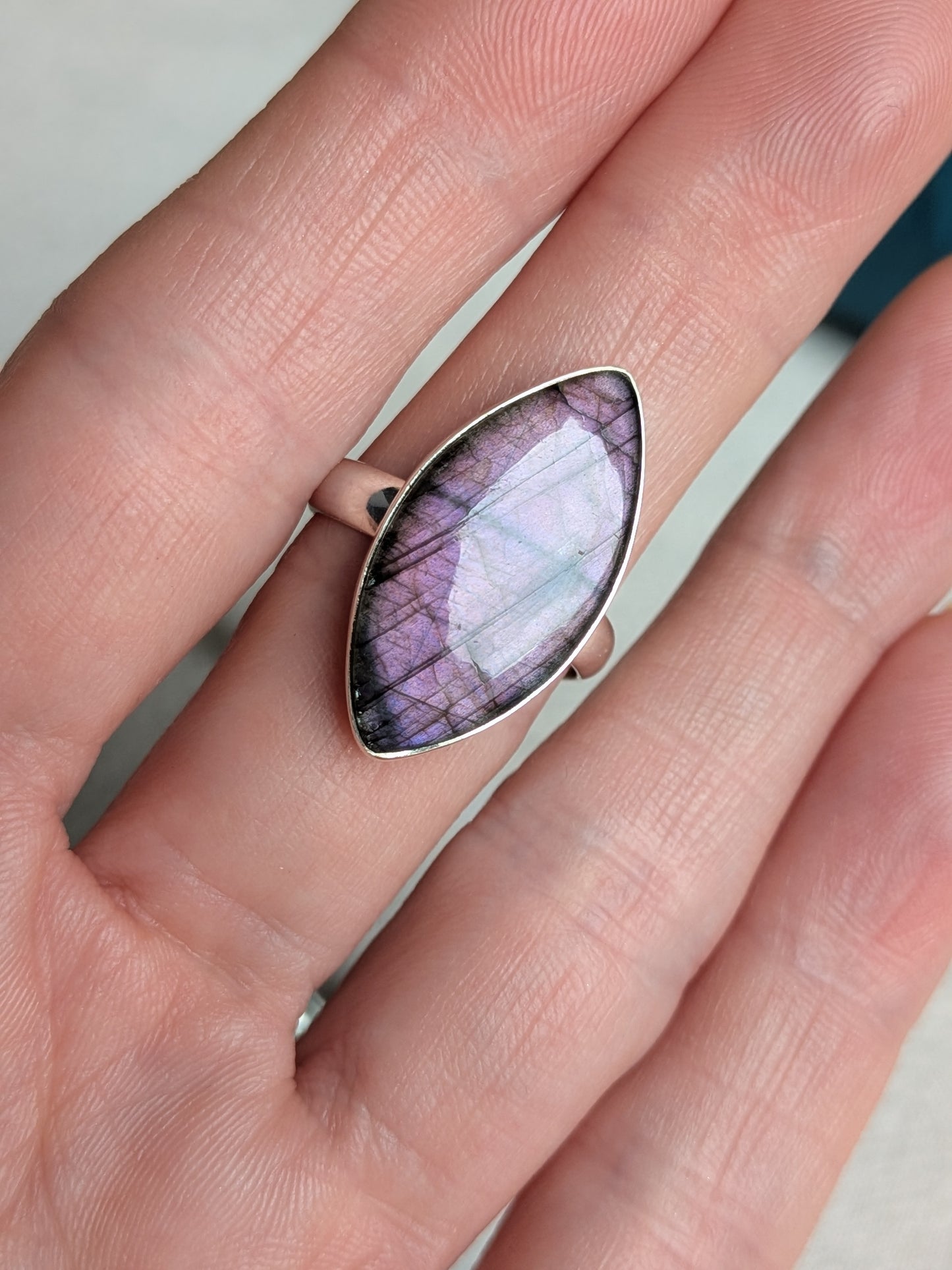 Bague marquise labradorite rose