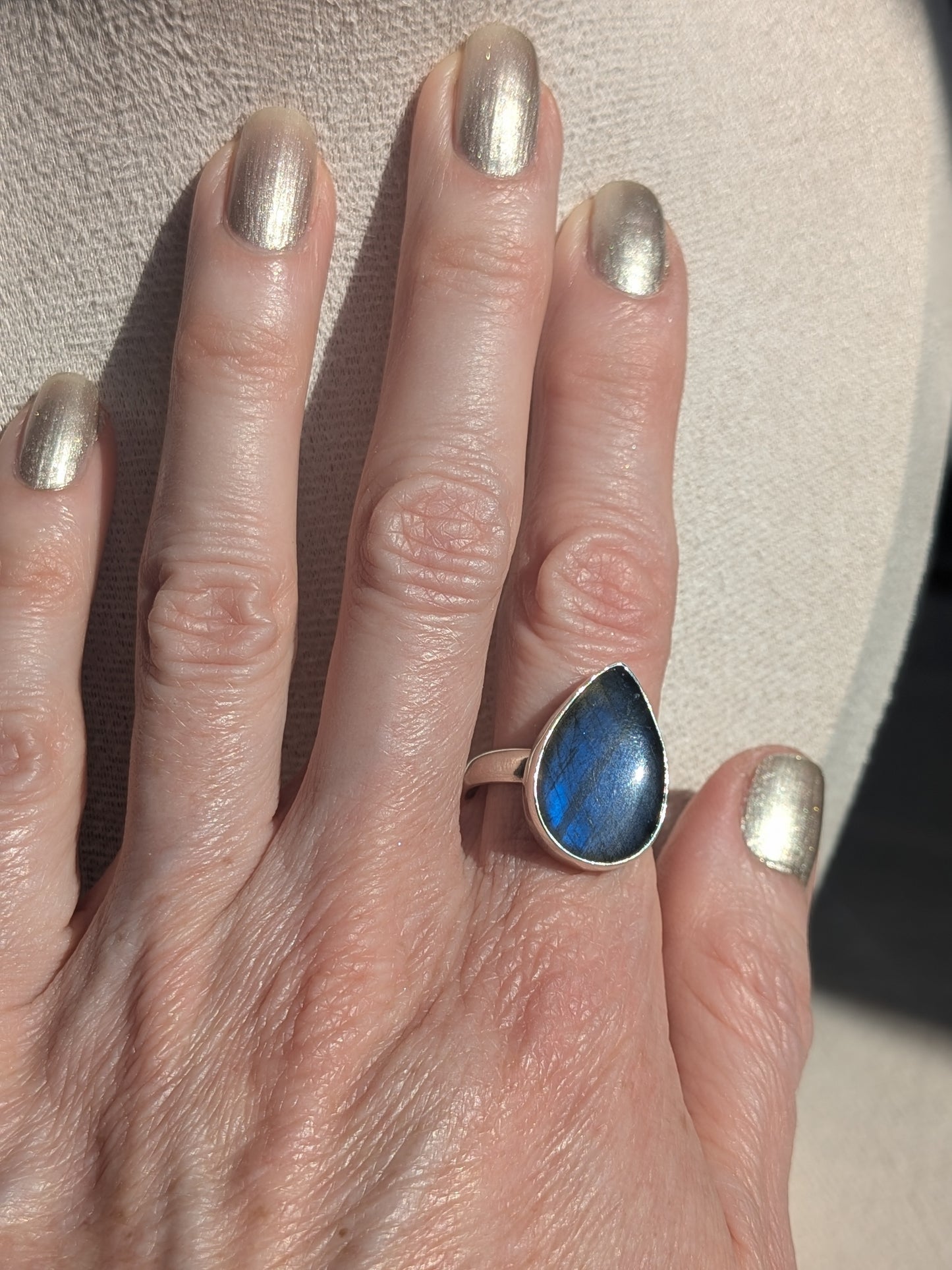 Bague goutte labradorite bleue
